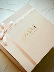 Deluxe Gift Box - Roses That Last a Year/Preserved Roses..