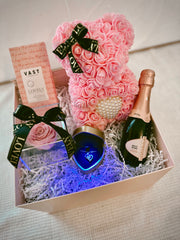 Deluxe Gift Box - Roses That Last a Year/Preserved Roses..