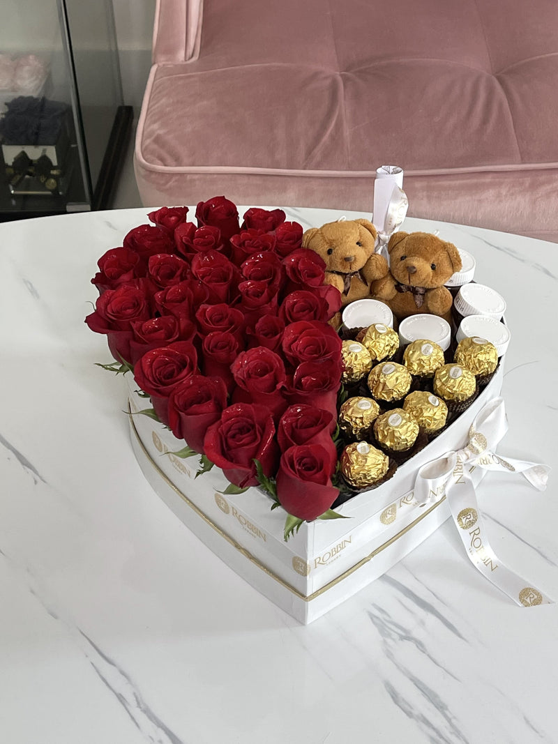 Combo Everything Heart Gift Box Fresh Roses Flowers Miami Florida.. Gifts Boxes Robbin Legacy 