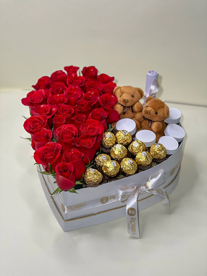 Combo Everything Heart Gift Box Fresh Roses Flowers Miami Florida.. Gifts Boxes Robbin Legacy 