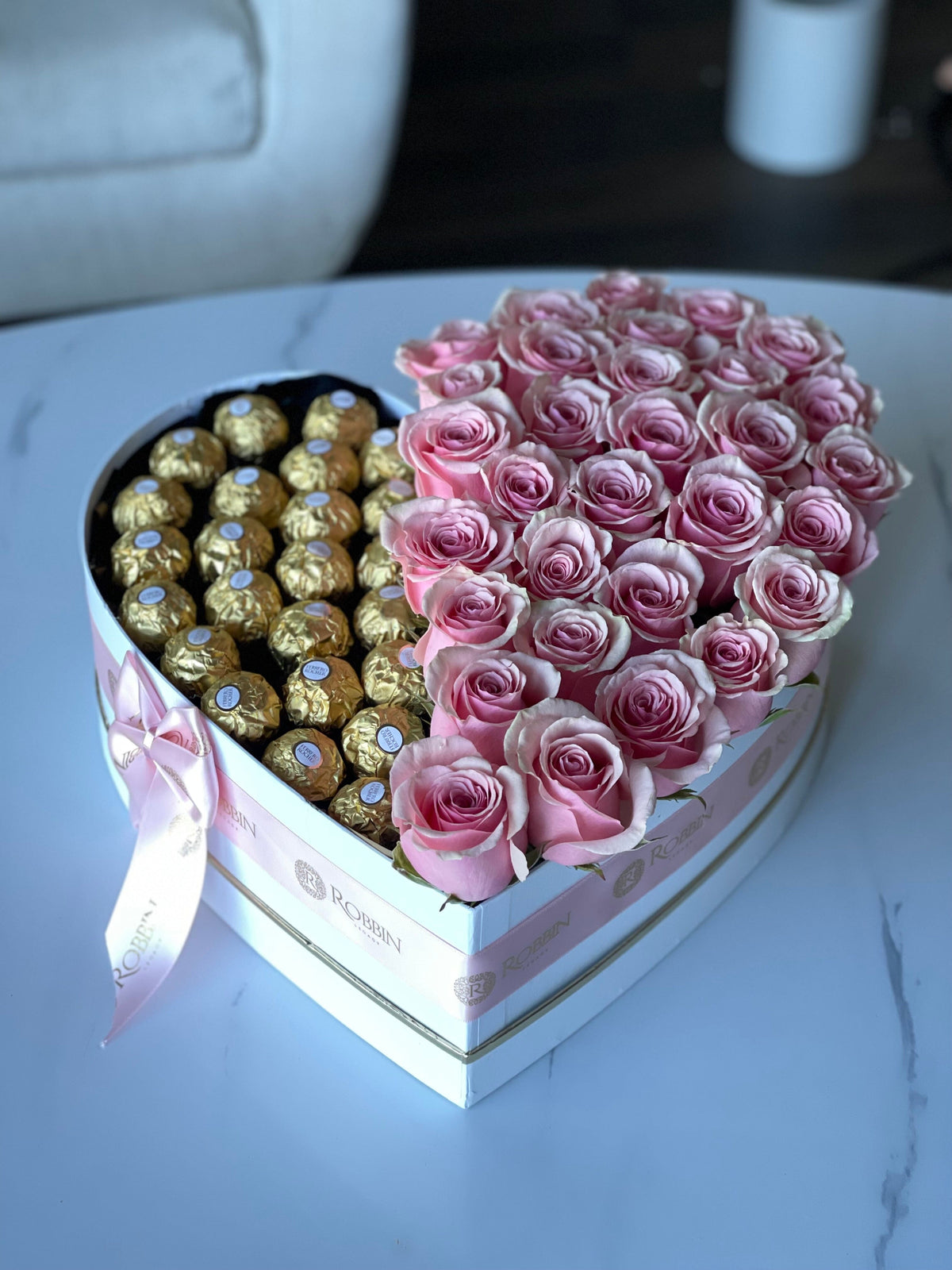 Heart Box Fresh Roses Flowers and Ferrero Chocolates Miami Florida.. Fresh Flowers robbin legacy White Pink 